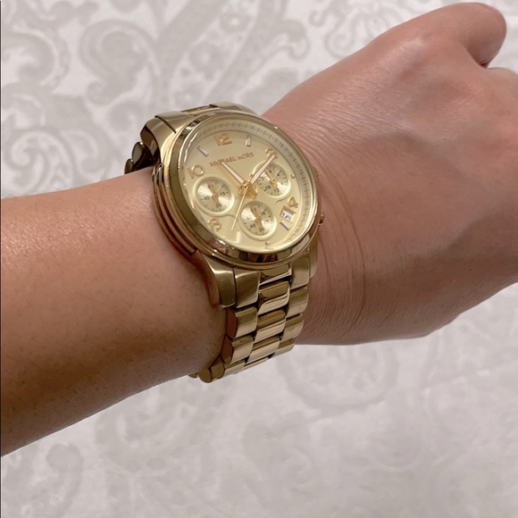 Michael Korean gold watch - Picture 5 of 5